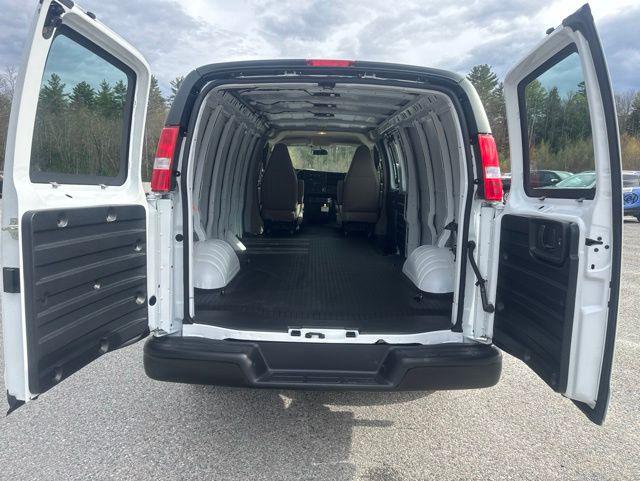 2026 GMC Savana Cargo 2500 Extended Wheelbase, Work Van, RWD