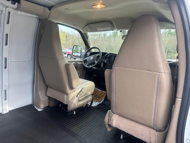 2026 GMC Savana Cargo 2500 Extended Wheelbase, Work Van, RWD