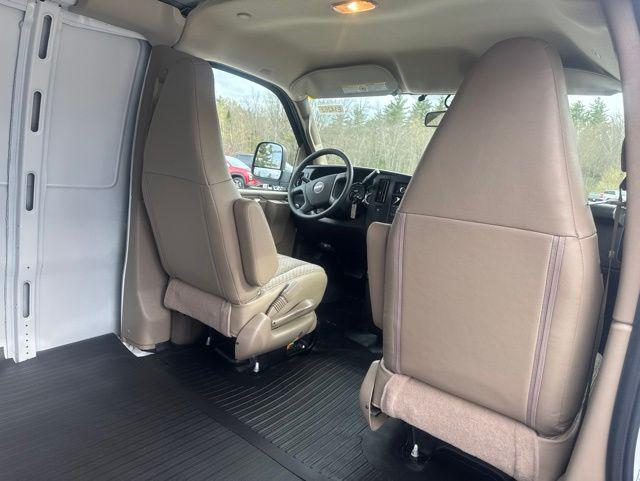 2026 GMC Savana Cargo 2500 Extended Wheelbase, Work Van, RWD