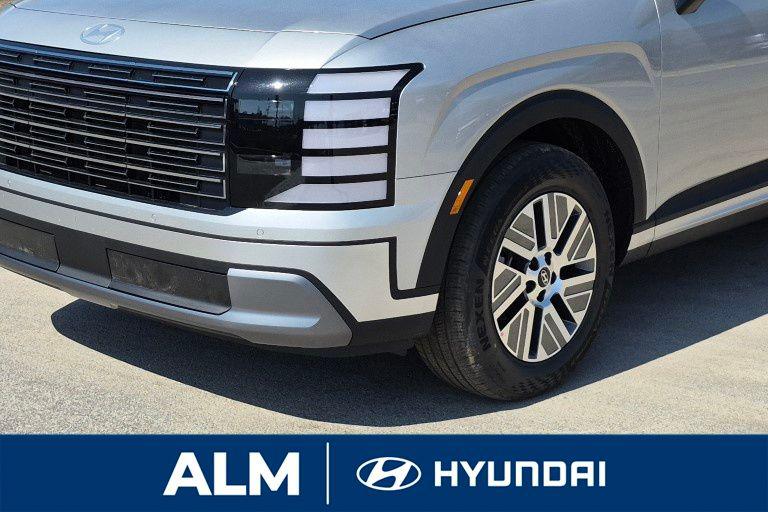 New 2026 Silver Hyundai Blue SEL 8P image 12