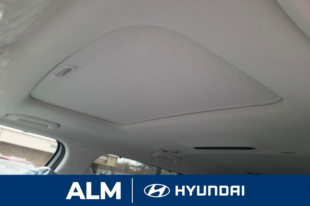 New 2026 Silver Hyundai Blue SEL 8P image 16