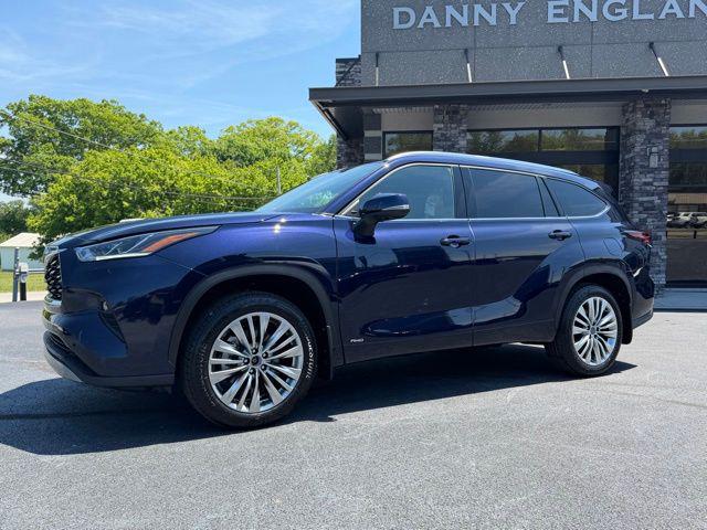 2026 Toyota Highlander Hybrid Platinum
