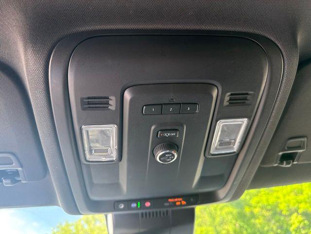 2023 GMC Yukon 4WD SLT