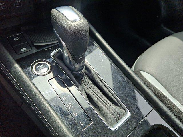 2023 Nissan Kicks SR Xtronic CVT