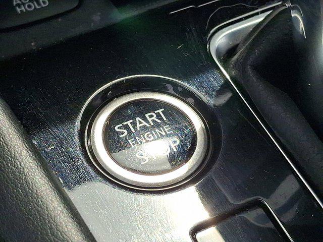 2023 Nissan Kicks SR Xtronic CVT