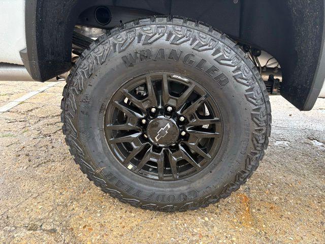 2026 Chevrolet Silverado 2500HD Crew Cab, Standard Bed, XR2, 4WD