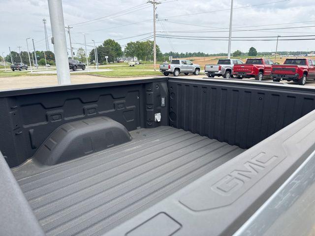 2024 GMC Sierra 1500 4WD Crew Cab Short Box Elevation with 3SB