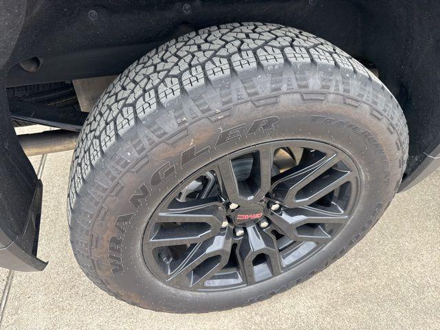 2024 GMC Sierra 1500 4WD Crew Cab Short Box Elevation with 3SB