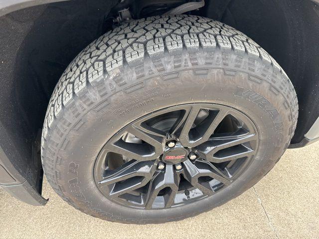 2024 GMC Sierra 1500 4WD Crew Cab Short Box Elevation with 3SB