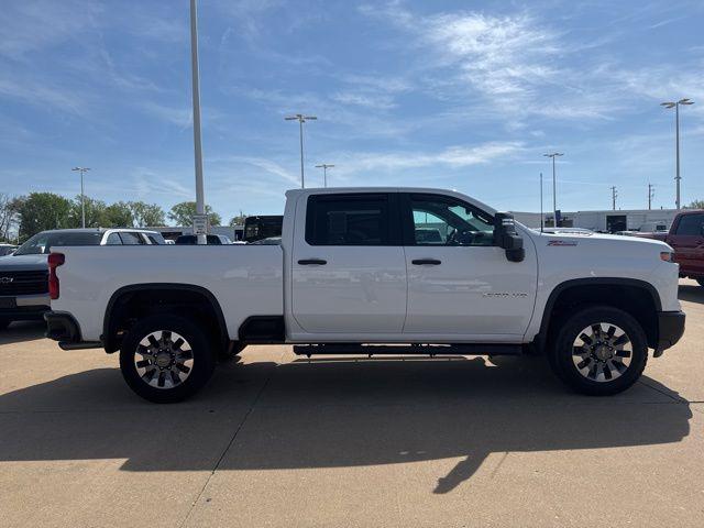 2024 Chevrolet Silverado 2500HD 4WD Crew Cab Standard Bed Custom
