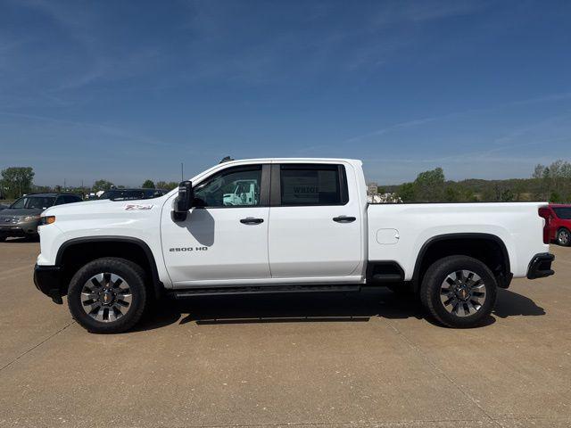 2024 Chevrolet Silverado 2500HD 4WD Crew Cab Standard Bed Custom
