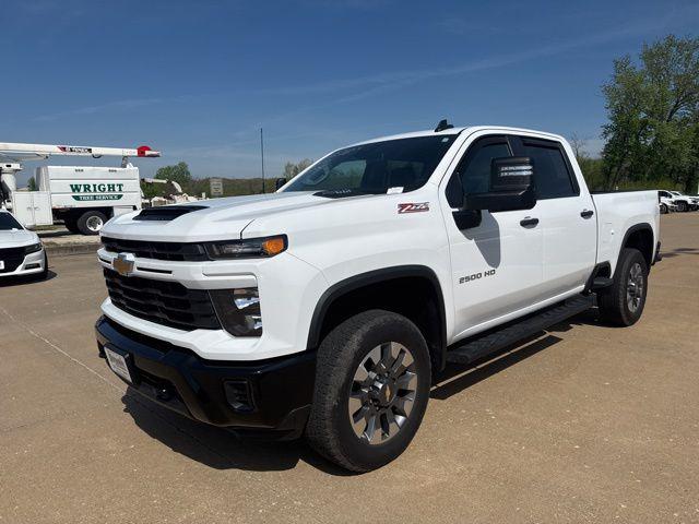 2024 Chevrolet Silverado 2500HD 4WD Crew Cab Standard Bed Custom
