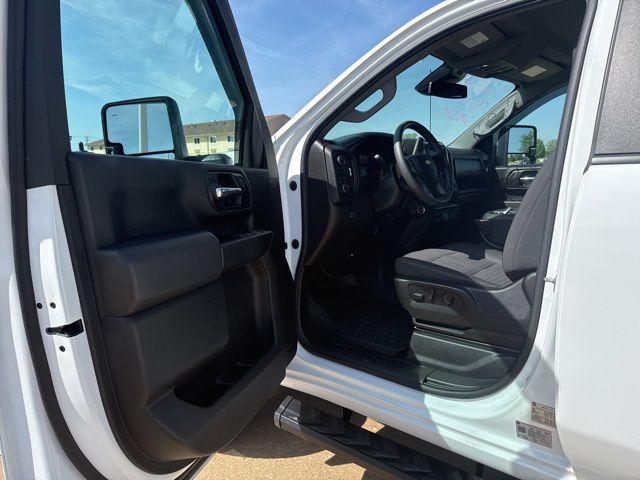 2024 Chevrolet Silverado 2500HD 4WD Crew Cab Standard Bed Custom