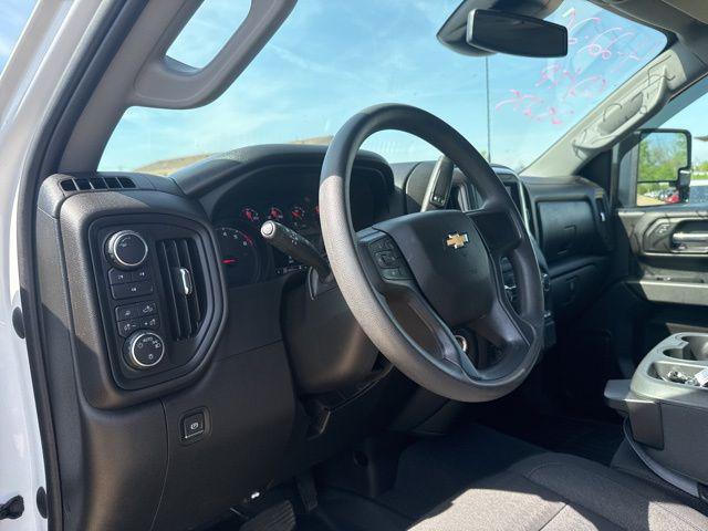 2024 Chevrolet Silverado 2500HD 4WD Crew Cab Standard Bed Custom