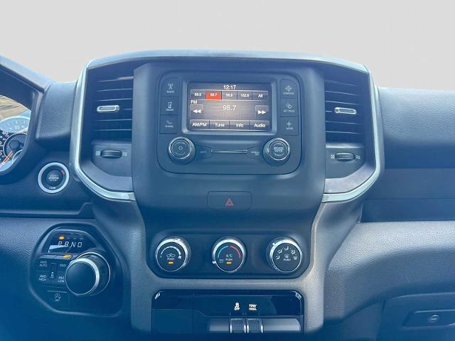2022 Ram 1500 Big Horn Crew Cab 4x4 5'7" Box