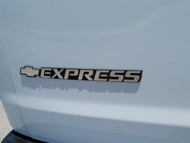 2017 Chevrolet Express LT