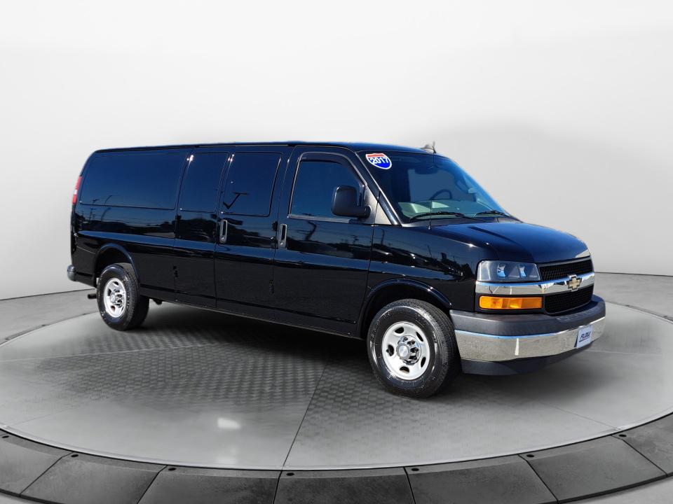 /2017 Chevrolet Express-3500