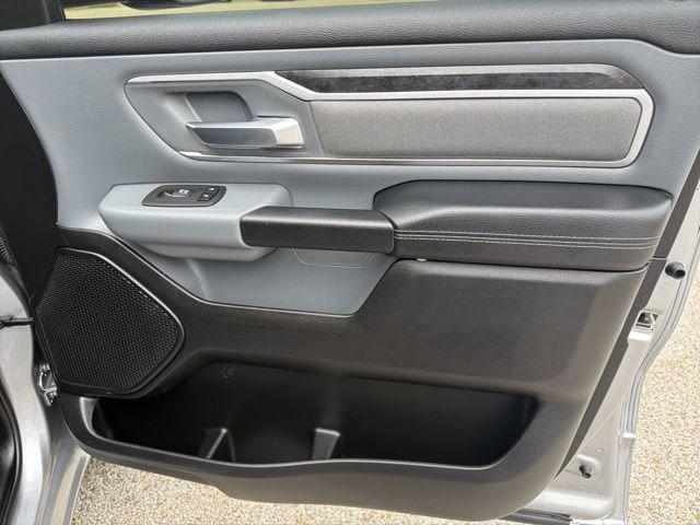 2022 Ram 1500 Big Horn Crew Cab 4x4 5'7" Box