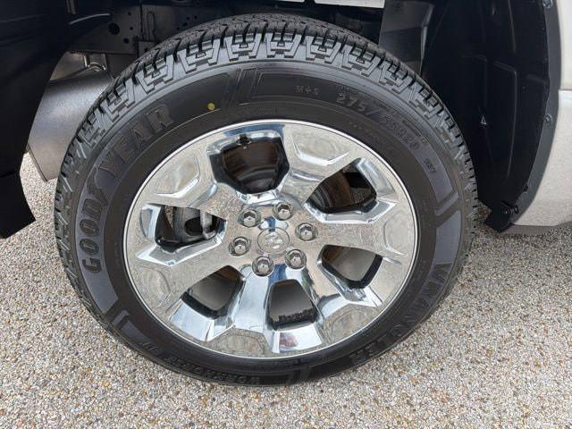 2022 Ram 1500 Big Horn Crew Cab 4x4 5'7" Box