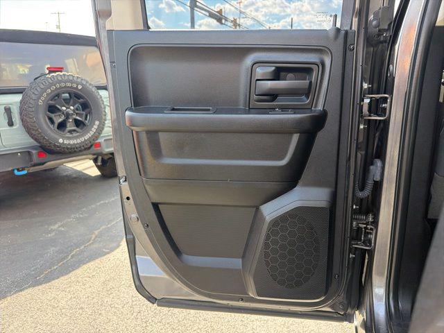 2019 Ram 1500 Classic Express Quad Cab 4x4 6'4" Box