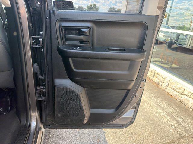 2019 Ram 1500 Classic Express Quad Cab 4x4 6'4" Box