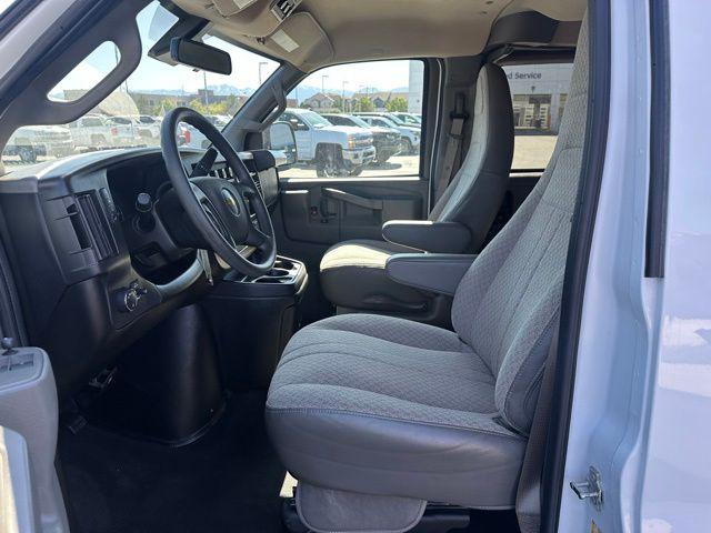 2024 Chevrolet Express Passenger RWD 3500 Extended Wheelbase LT