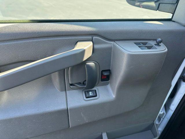 2024 Chevrolet Express Passenger RWD 3500 Extended Wheelbase LT