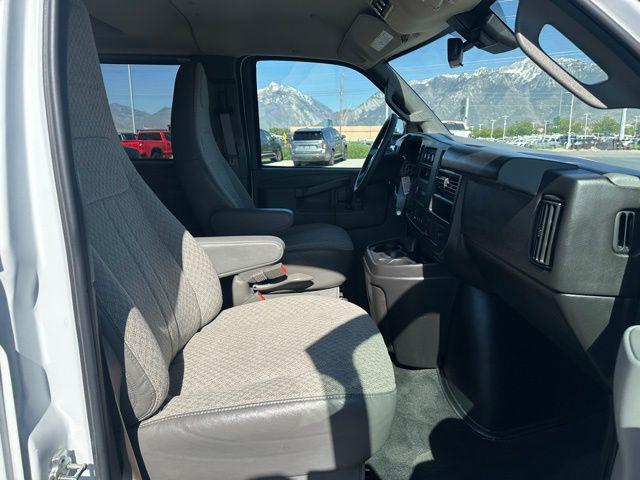 2024 Chevrolet Express Passenger RWD 3500 Extended Wheelbase LT
