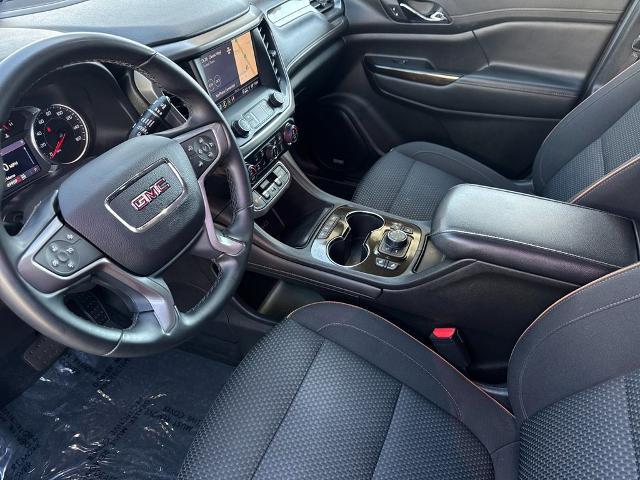 2023 GMC Acadia AWD AT4