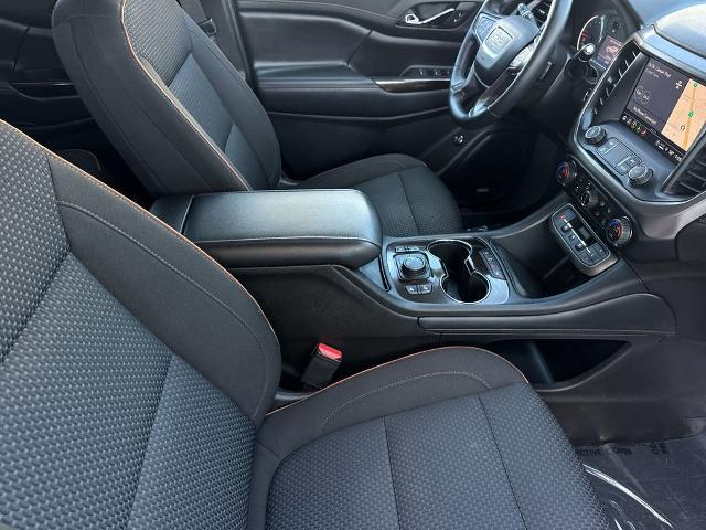 2023 GMC Acadia AWD AT4