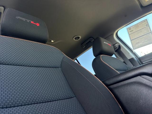 2023 GMC Acadia AWD AT4