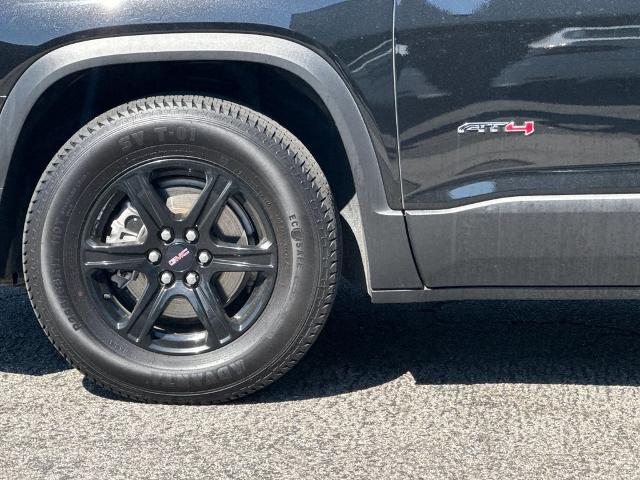 2023 GMC Acadia AWD AT4