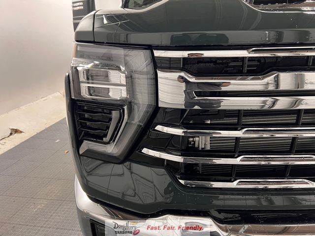 2026 Chevrolet Silverado 3500HD Crew Cab, Long Bed, LTZ Dual Rear Wheel, RWD