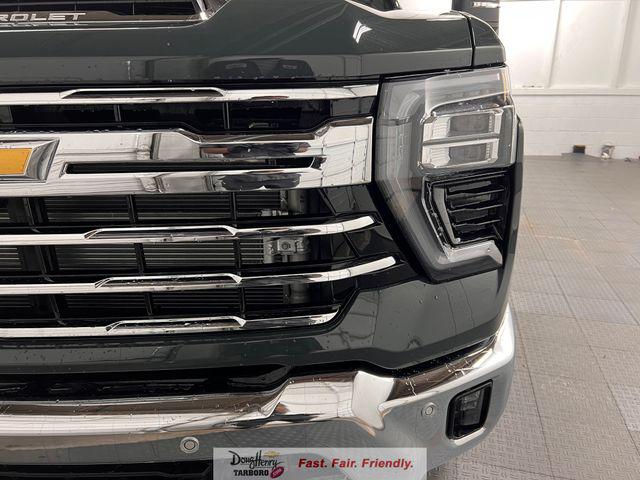 2026 Chevrolet Silverado 3500HD Crew Cab, Long Bed, LTZ Dual Rear Wheel, RWD