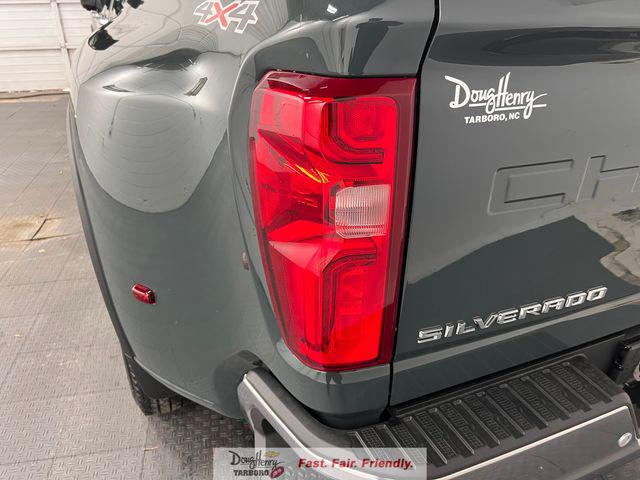 2026 Chevrolet Silverado 3500HD Crew Cab, Long Bed, LTZ Dual Rear Wheel, RWD