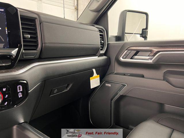 2026 Chevrolet Silverado 3500HD Crew Cab, Long Bed, LTZ Dual Rear Wheel, RWD