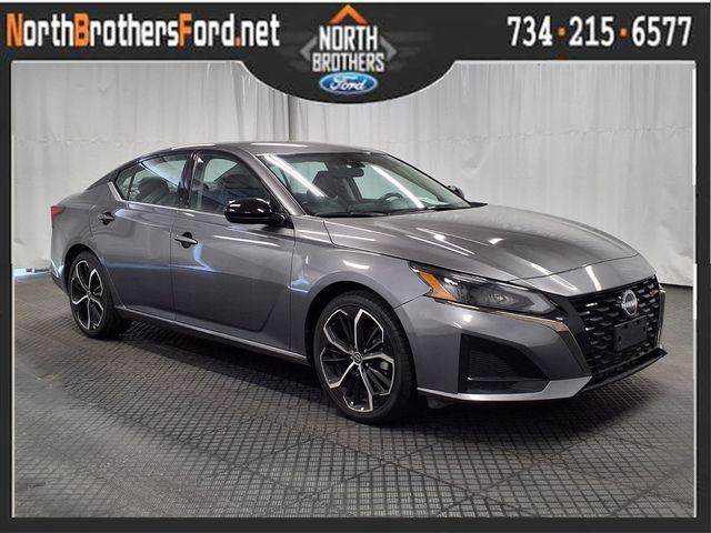 2025 Nissan Altima SR FWD for sale in Westland, MI
