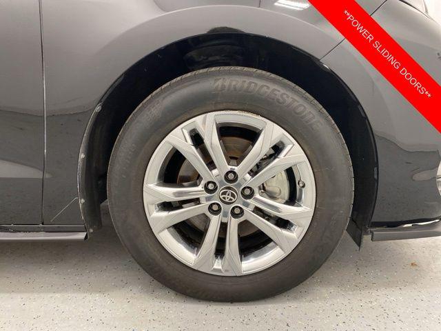 2023 Toyota Sienna XSE - Photo 9