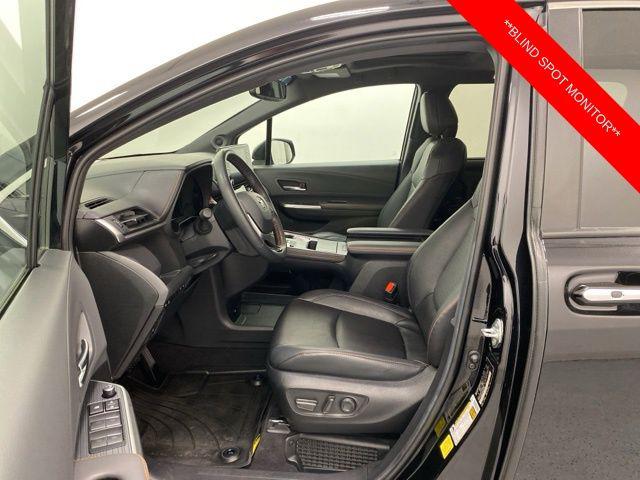 2023 Toyota Sienna XSE - Photo 13