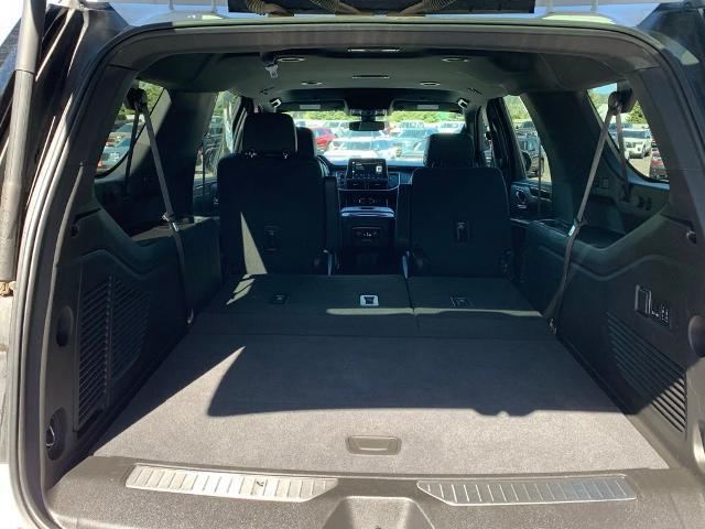 2022 Chevrolet Suburban 4WD RST