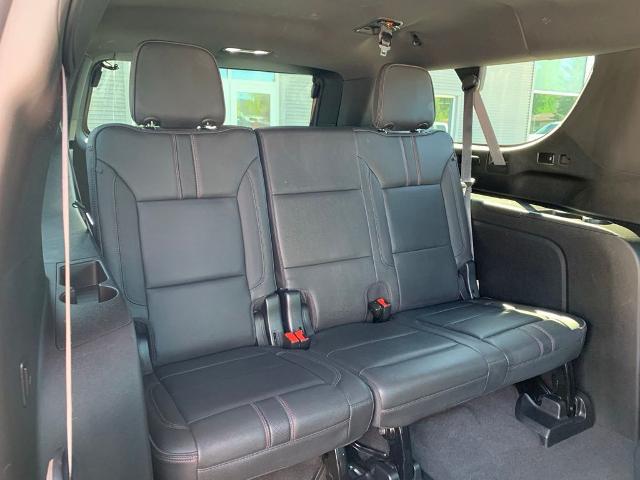 2022 Chevrolet Suburban 4WD RST