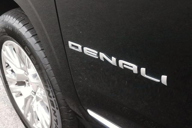 2025 GMC Yukon 4WD Denali