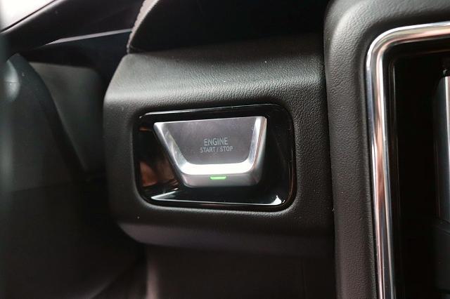 2025 GMC Yukon 4WD Denali