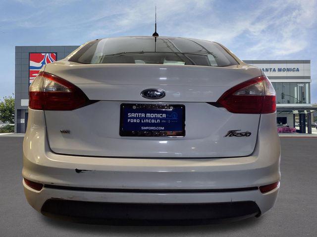 2015 Ford Fiesta SE