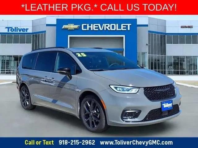 2025 Chrysler Pacifica Limited for sale in McAlester, OK