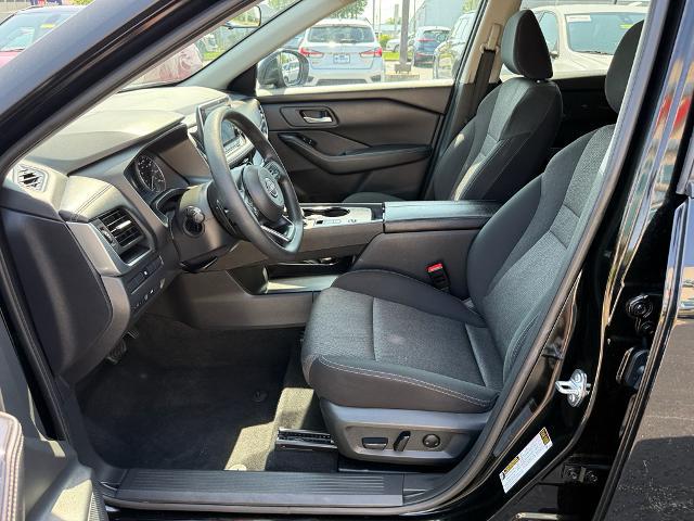 2024 Nissan Rogue SV FWD