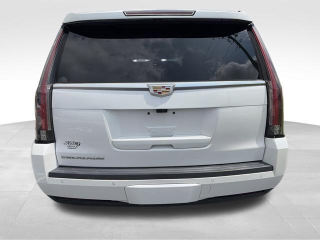 2018 Cadillac Escalade Luxury