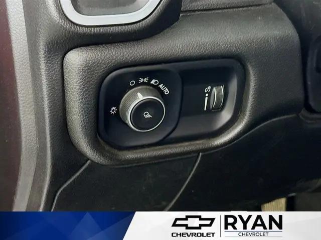 2022 Ram 2500 Big Horn Crew Cab 4x4 8' Box