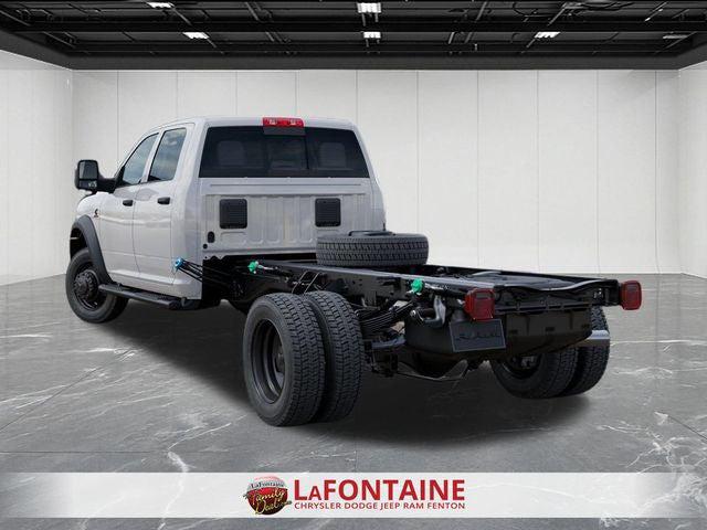 2026 RAM Ram 5500 Chassis Cab RAM 5500 TRADESMAN CHASSIS CREW CAB 4X4 84 CA
