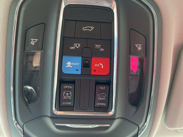 2023 Jeep Grand Cherokee Laredo 4x4
